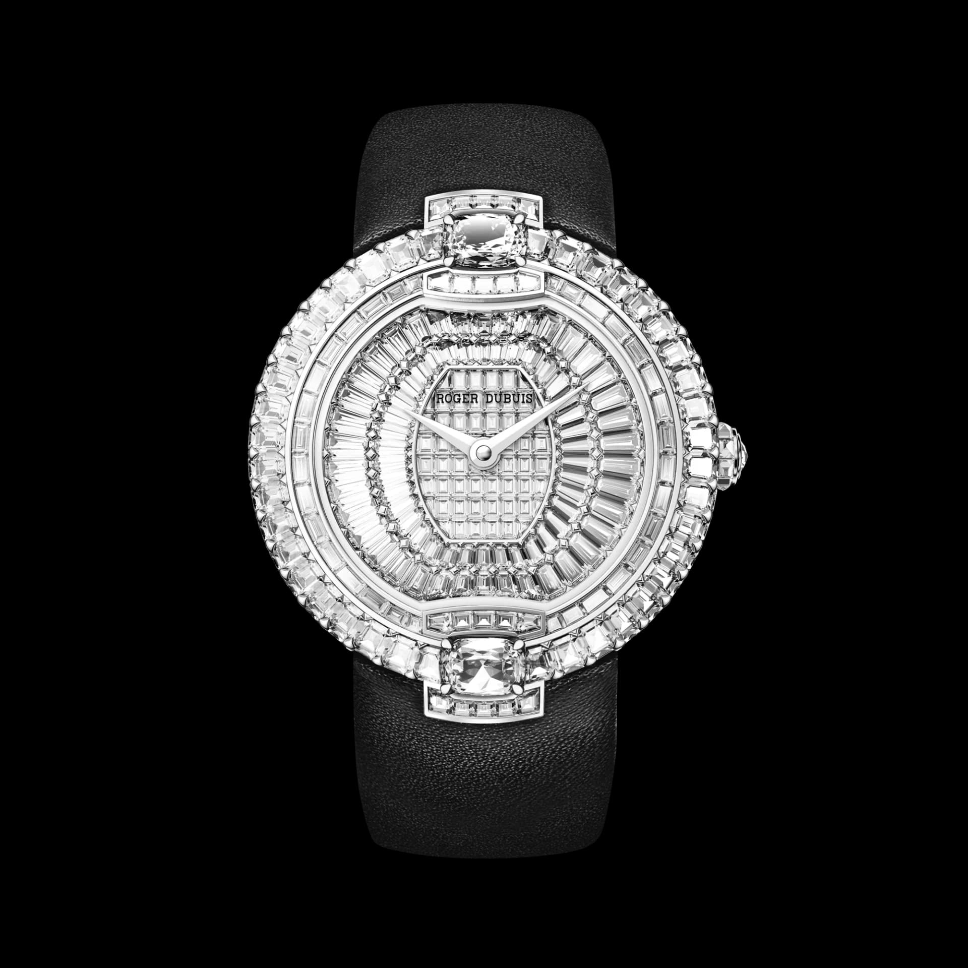 Roger Dubuis Velvet Platinum 38mm – Siyah Deri Kayış