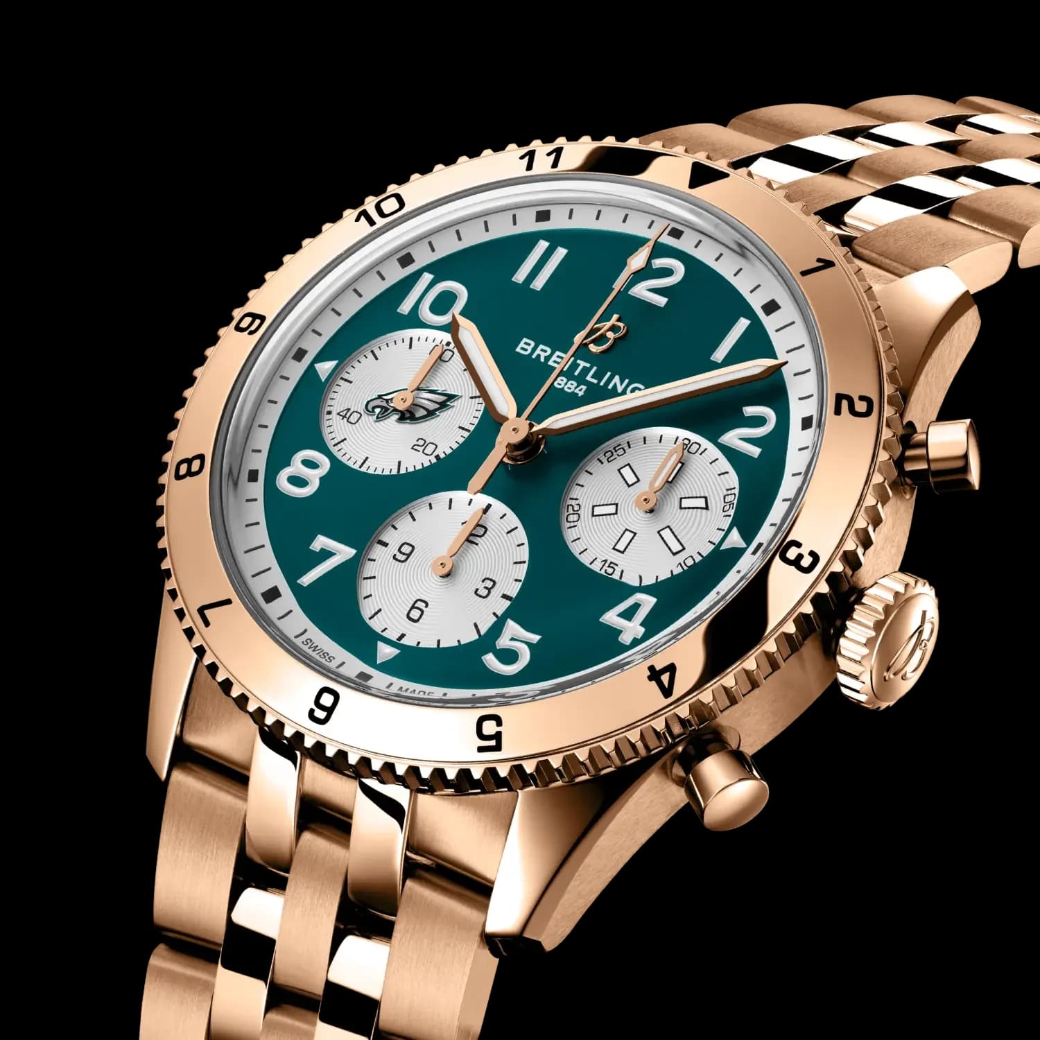 Breitling Classic AVI Chronograph 42 NFL Philadelphia Eagles Edition – Kırmızı Altın Bilezik 2