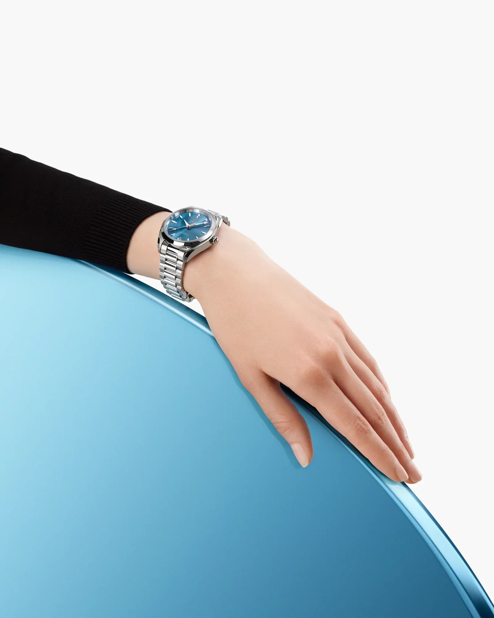 Omega Seamaster Aqua Terra Shades Co-Axial Master Chronometer 34 mm – Steel on Steel, Sea Blue Dial 3