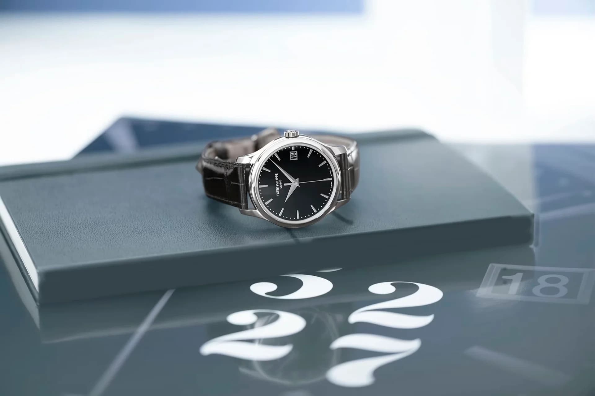 Patek Philippe Calatrava 5227G-010 7