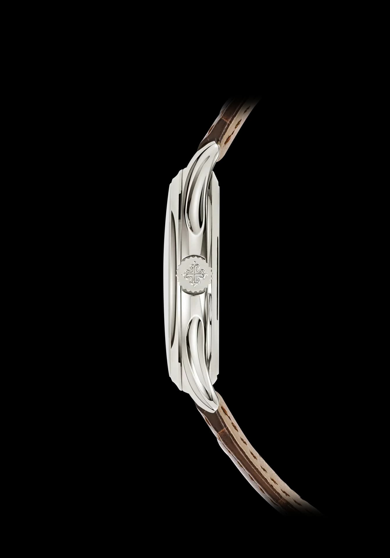 Patek Philippe Calatrava 5227G-015 3