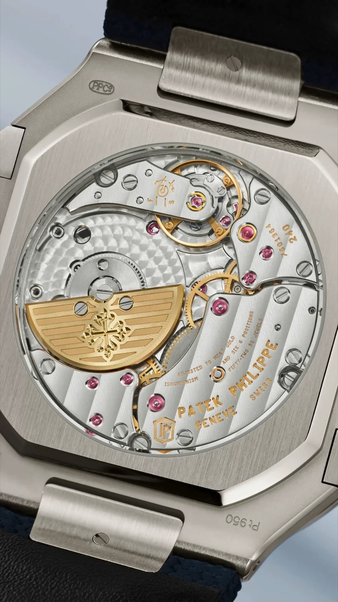Patek Philippe Cubitus 5822P-001 8