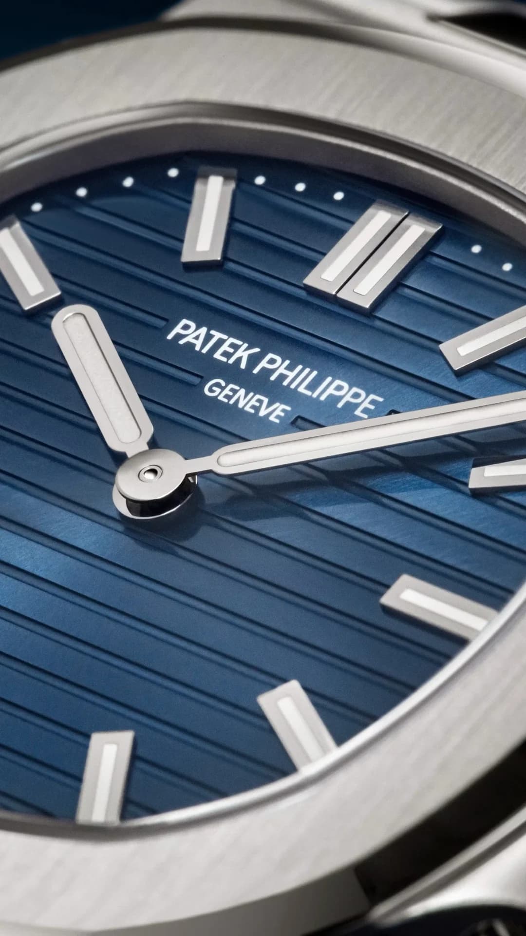 Patek Philippe Nautilus 5610/1P-001 12