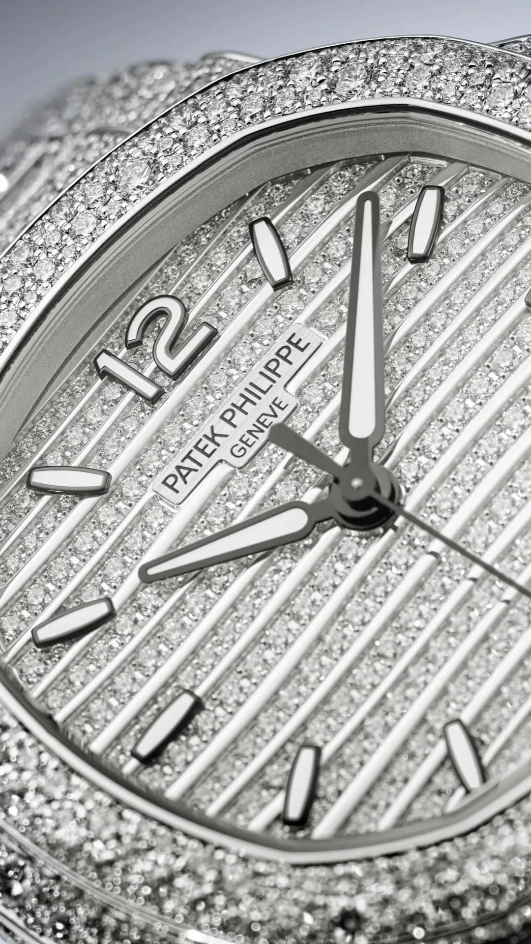 Patek Philippe Nautilus 7118/1450G-001 12