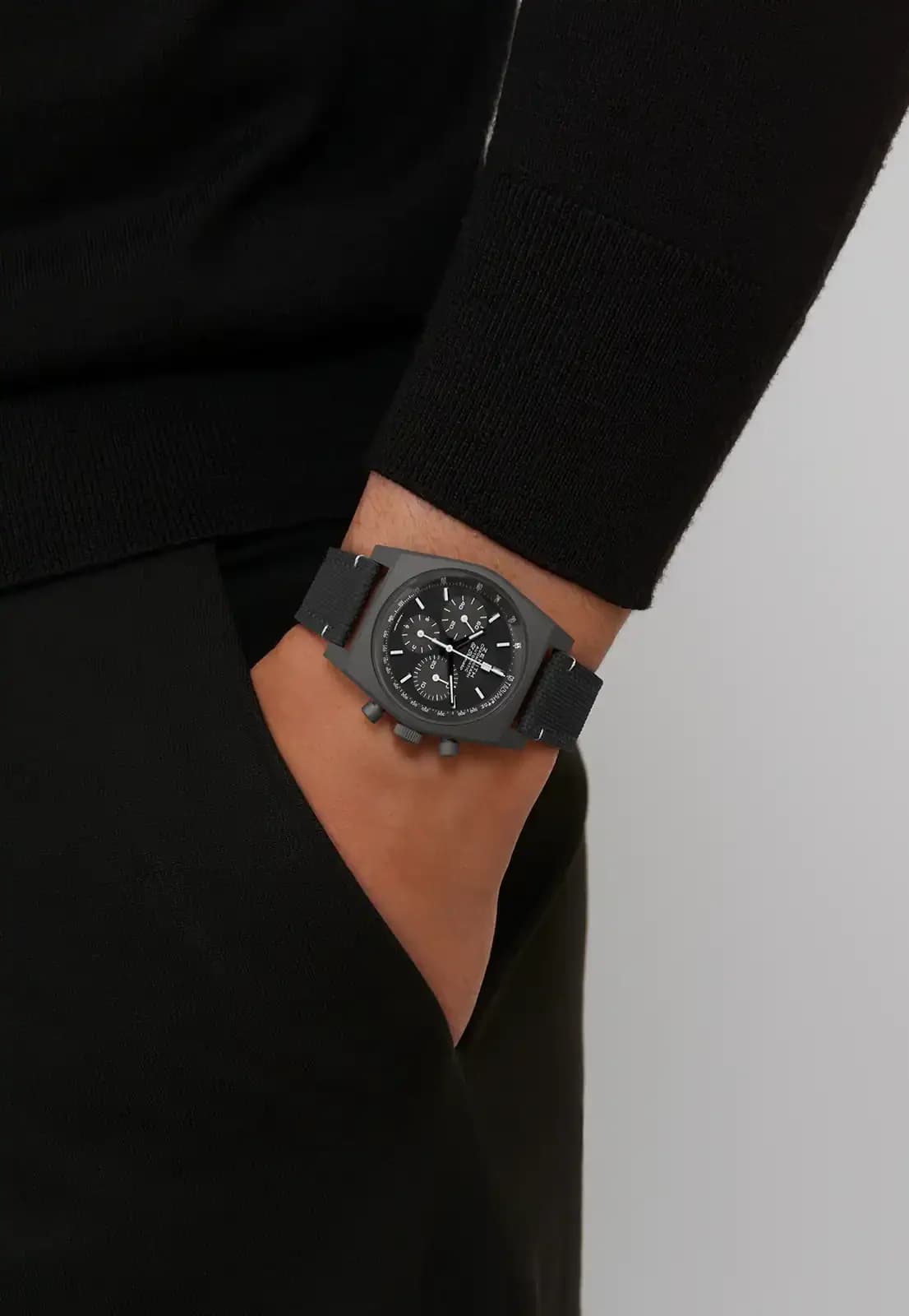 Zenith Chronomaster Revival Shadow – Siyah Kadran, Kauçuk Kayış 2